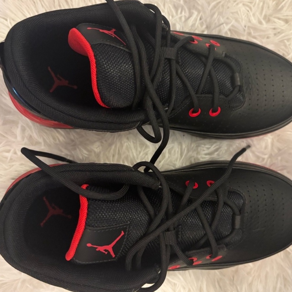 Jordans l BNWT l 36 EU